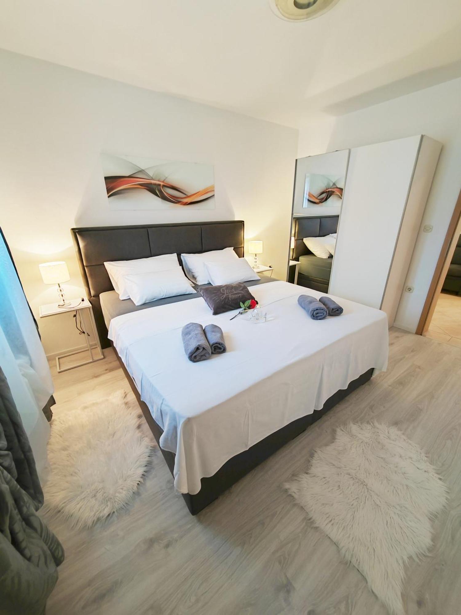 Apartment Toni With Private Parking Zadar Exterior foto